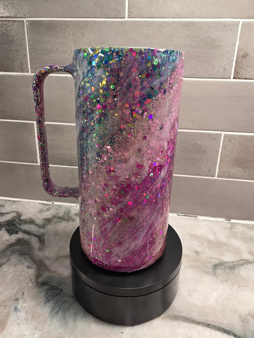 Milky Way HydroFlow – 25 oz Glitter Tumbler ✨🌌